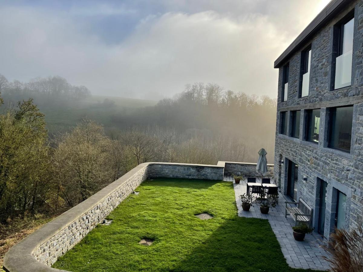 Chambres D'Hotes Les Grisons Houyet Екстериор снимка