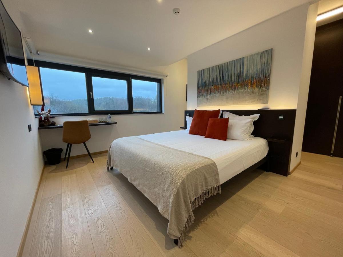 Chambres D'Hotes Les Grisons Houyet Екстериор снимка