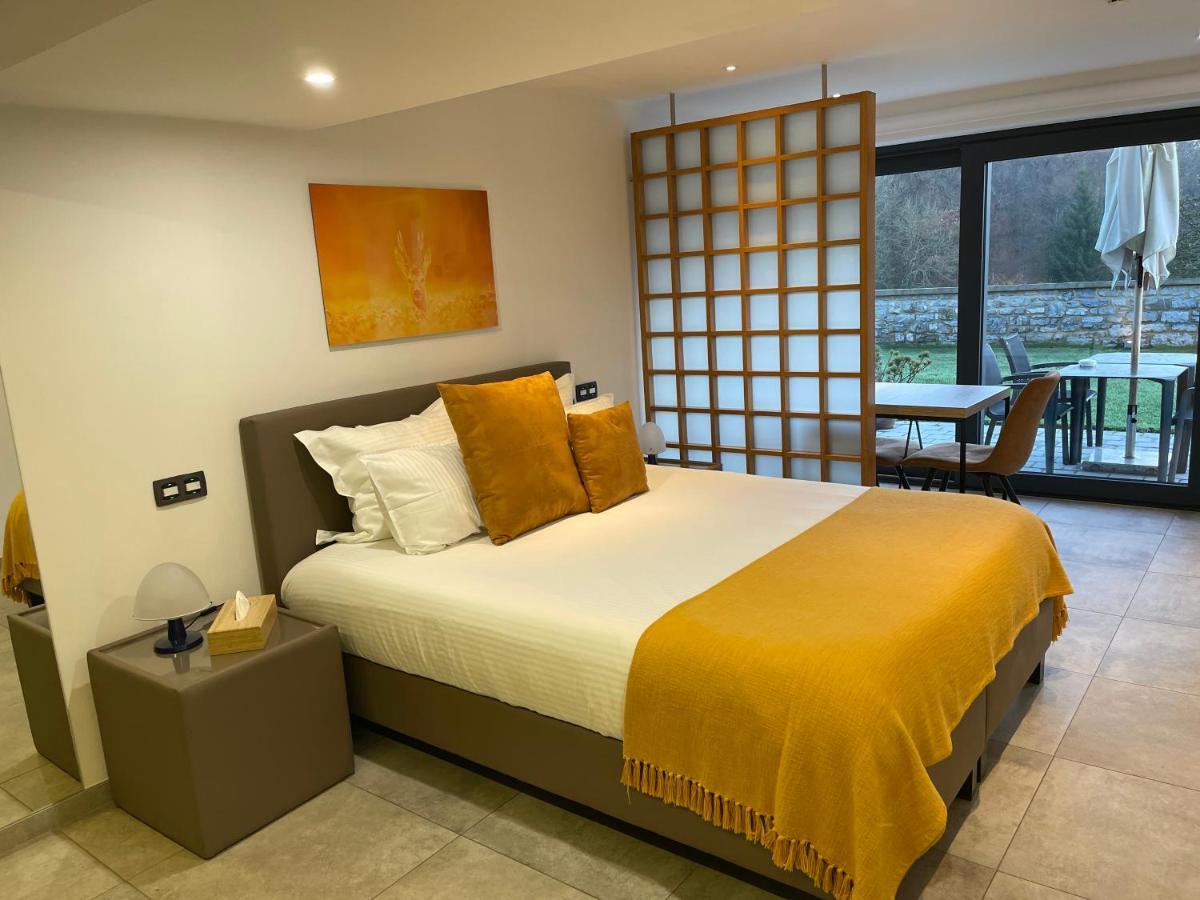 Chambres D'Hotes Les Grisons Houyet Екстериор снимка