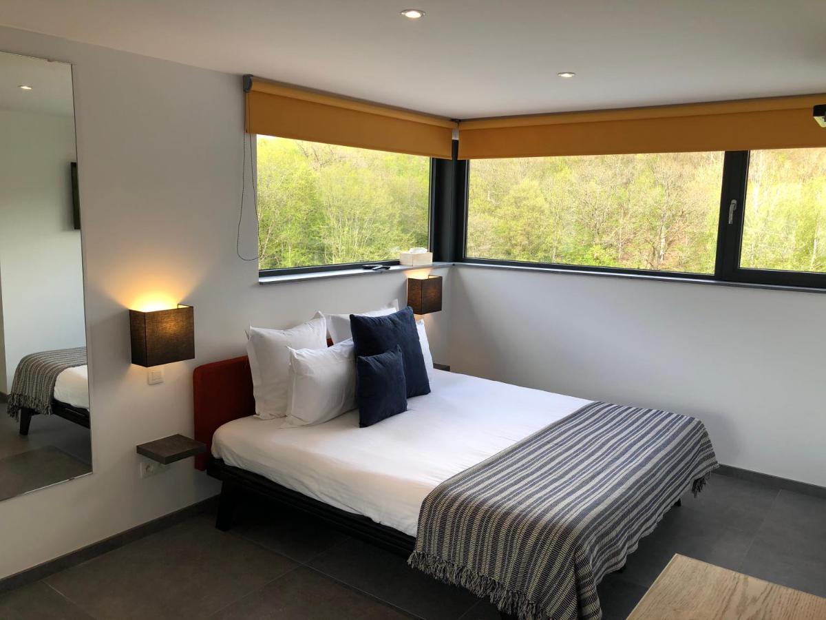 Chambres D'Hotes Les Grisons Houyet Екстериор снимка